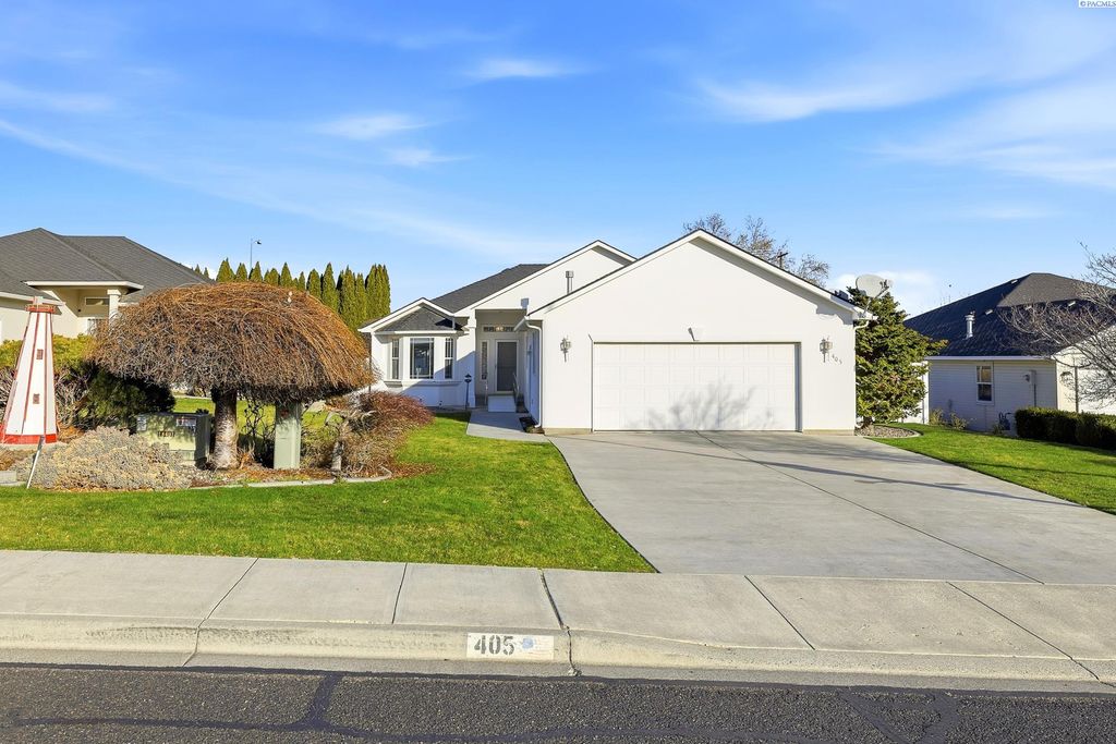 Photo of 405 W Canyon Lakes Drive, Kennewick, WA 99337 (MLS # 289557)