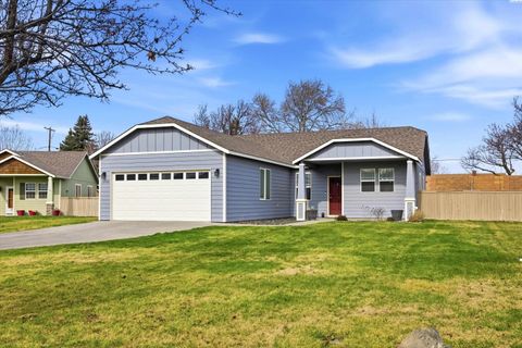 Photo of 5808 W 11th Ave, Kennewick, WA 99338 (MLS # 290668)