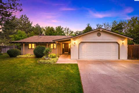 Photo of 705 Cottonwood Loop, Richland, WA 99352 (MLS # 294315)