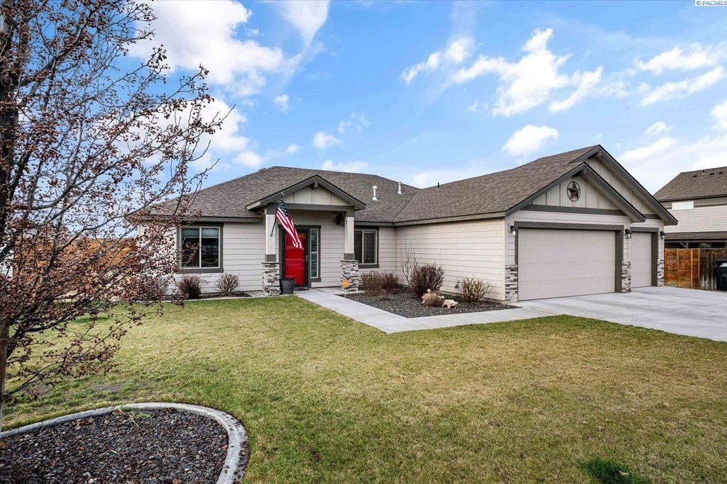 Photo of 6102 Rd 90, Pasco, WA 99301 (MLS # 289712)