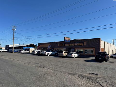 Photo of 1124 W Ainsworth Ave, Pasco, WA 99301 (MLS # 292466)