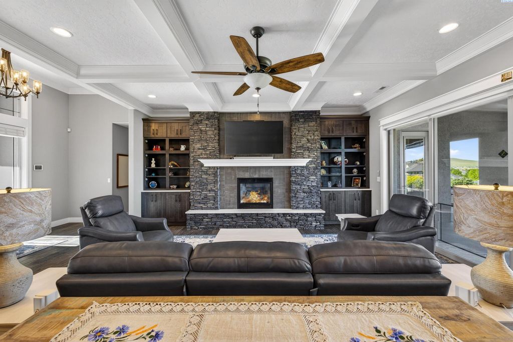 Photo of 3006 N Bermuda Rd, Kennewick, WA 99338 (MLS # 292899)