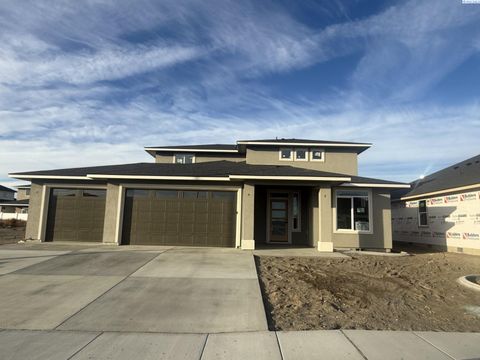 Photo of 8801 Silver Mound Dr, Pasco, WA 99301 (MLS # 288195)