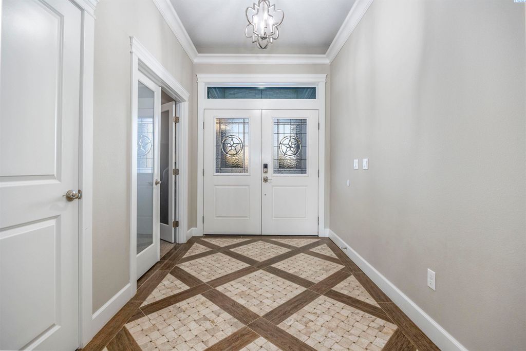 Photo of 2807 N Riverside Drive, West Richland, WA 99353 (MLS # 289672)