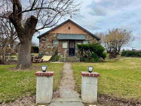 Photo of 802 Woods Rd, Sunnyside, WA 98944 (MLS # 290875)