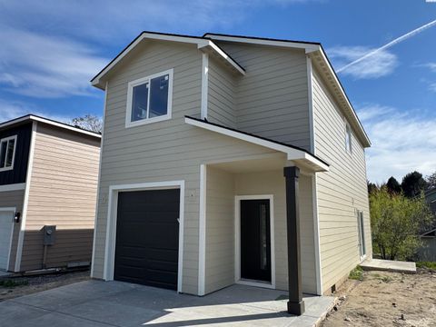 Photo of 3430 W 6th Place, Kennewick, WA 99336 (MLS # 289716)