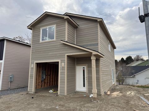 Photo of 3430 W 6th Place, Kennewick, WA 99336 (MLS # 289716)