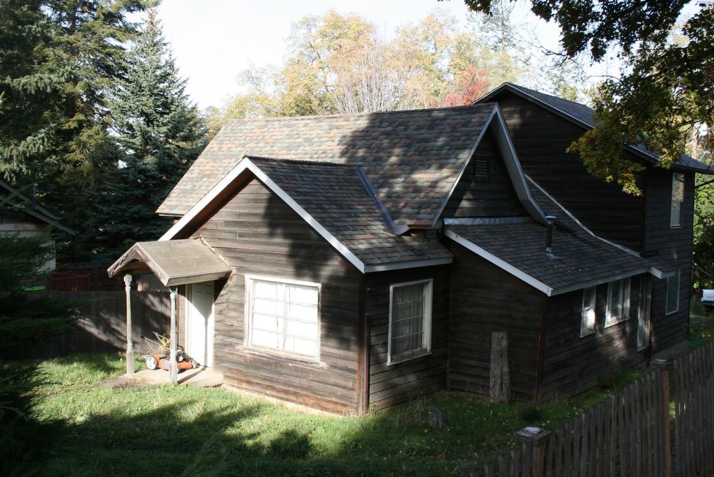 Photo of 520 SE Jackson St, Pullman, WA 99163 (MLS # 288583)