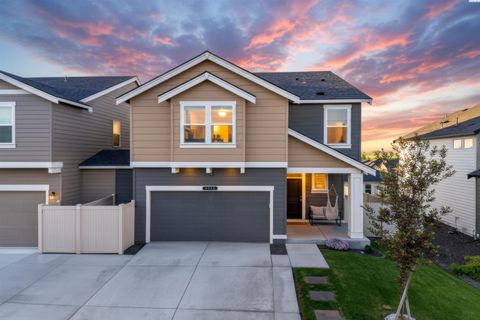 Photo of 7796 Ranchland Lane, West Richland, WA 99353 (MLS # 292774)
