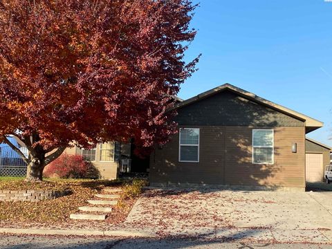 Photo of 4111 Hilltop Drive, Pasco, WA 99301 (MLS # 289076)