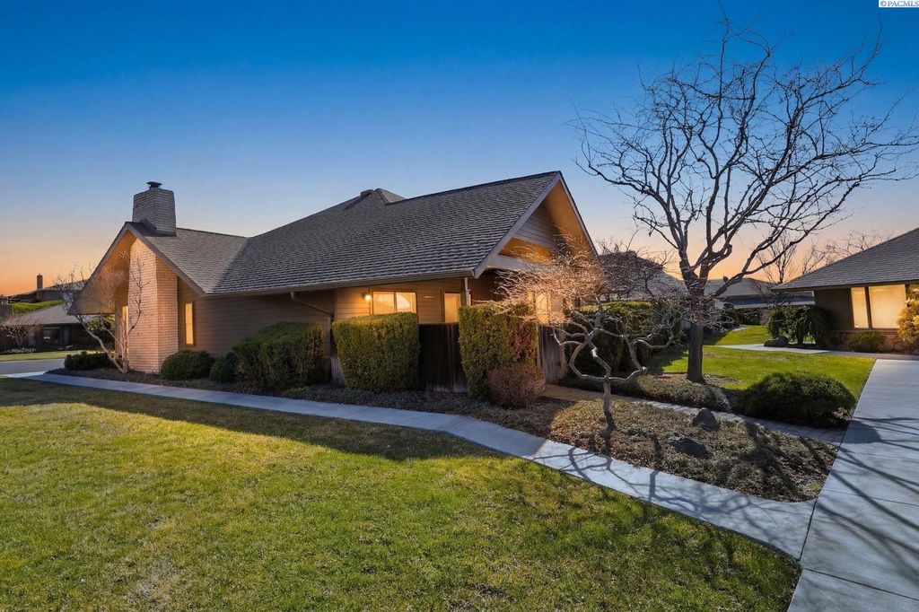 Photo of 101 N 48th Ave #43, Yakima, WA 98908 (MLS # 291147)