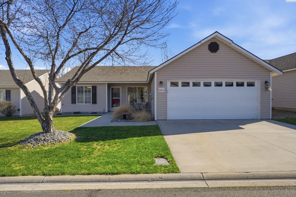 Photo of 1664 Brittlebush Ln, Richland, WA 99352 (MLS # 291197)