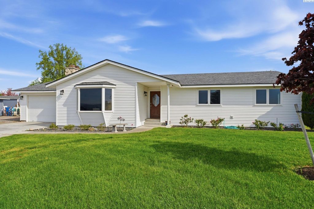 Photo of 4009 Desert Ct, Pasco, WA 99301 (MLS # 292548)