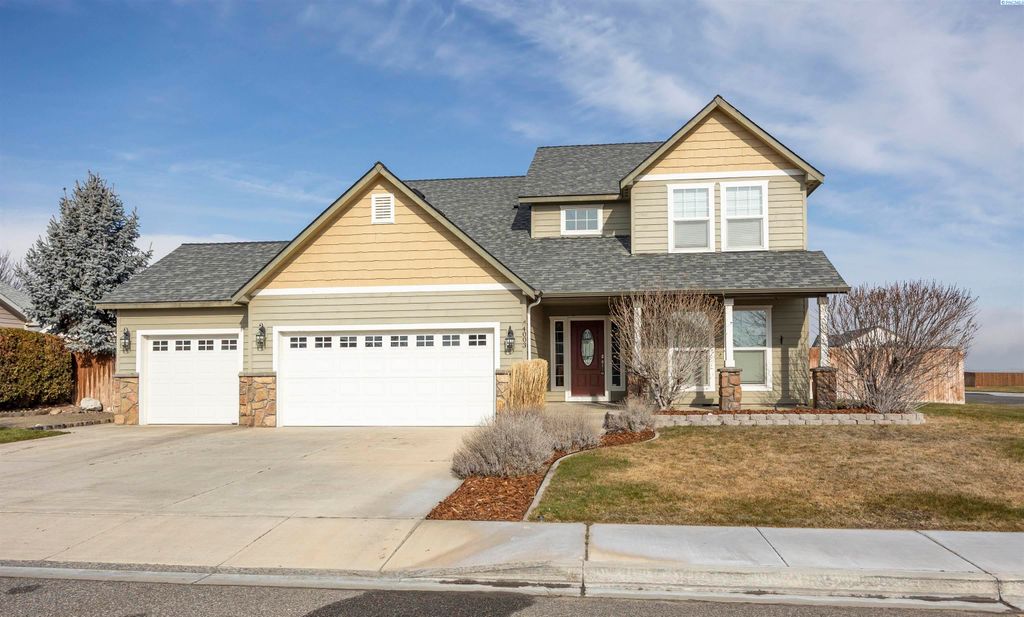 Photo of 4003 Segovia Drive, Pasco, WA 99301 (MLS # 290481)