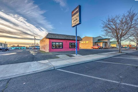 Photo of 627 S Columbia Ave, Connell, WA 99326 (MLS # 289555)