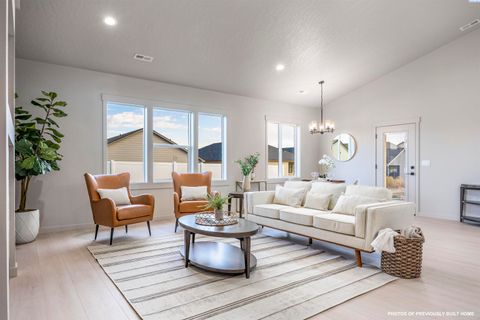 Photo of 3556 Morningside Parkway, Richland, WA 99352 (MLS # 292084)