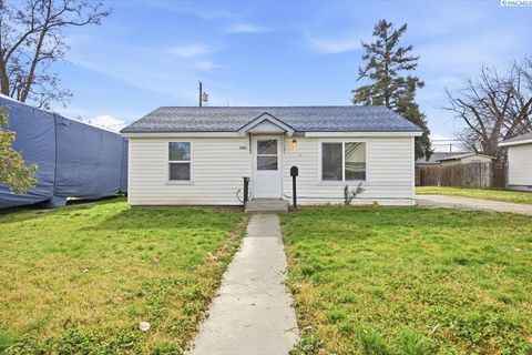 Photo of 1503 W 4th Pl, Kennewick, WA 99336 (MLS # 290675)