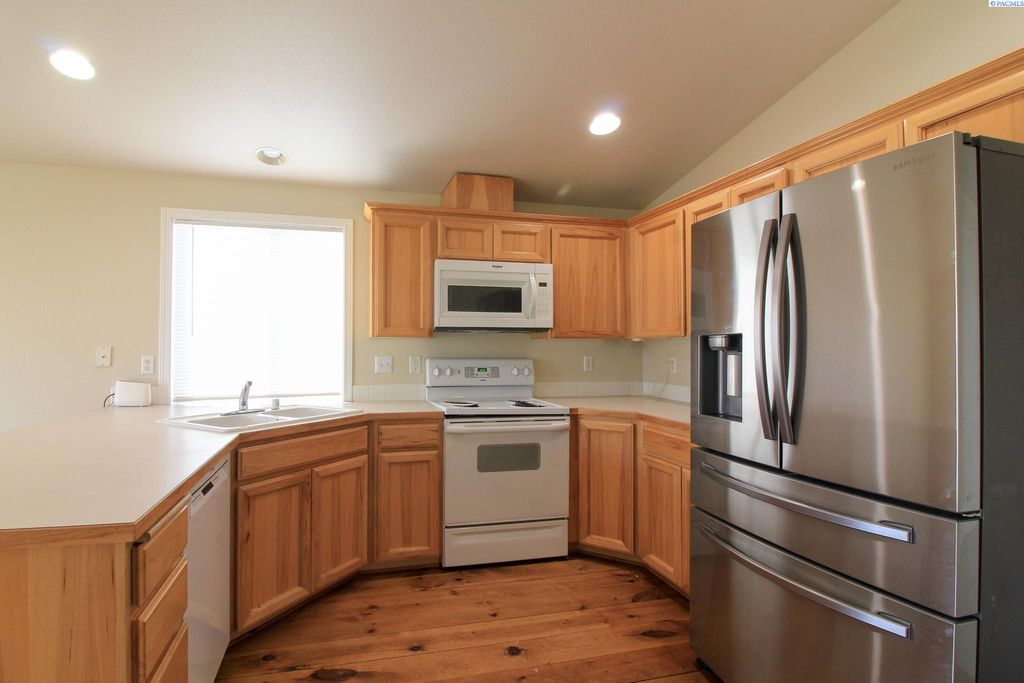 Photo of 4603 Clydesdale Lane, Pasco, WA 99301 (MLS # 290766)