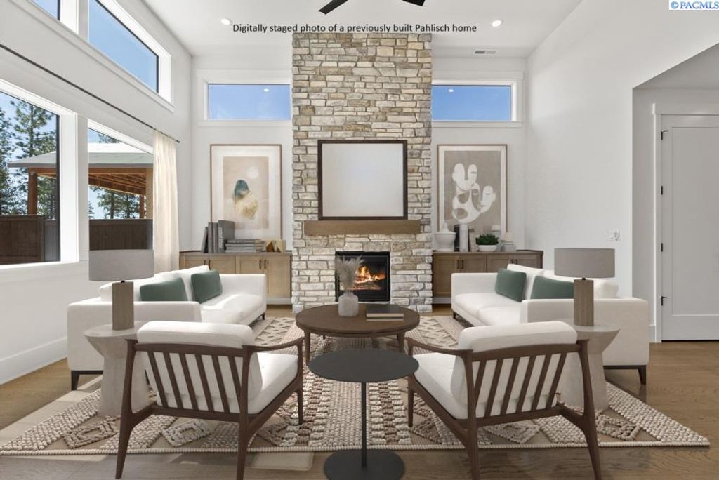 Photo of 323 Ascend Avenue, Richland, WA 99352 (MLS # 290358)