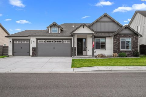 Photo of 8205 Fernow St, West Richland, WA 99353 (MLS # 288695)