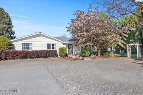 Photo of 10401 N 1739 Pr Nw Rd, Grandview, WA 98930 (MLS # 290455)