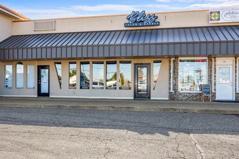 Photo of 5215 W Clearwater Ave - Ste 104 Ave #104, Kennewick, WA 99336 (MLS # 288418)