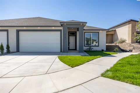 Photo of 3741 Nuthatch St, Richland, WA 99352 (MLS # 282766)