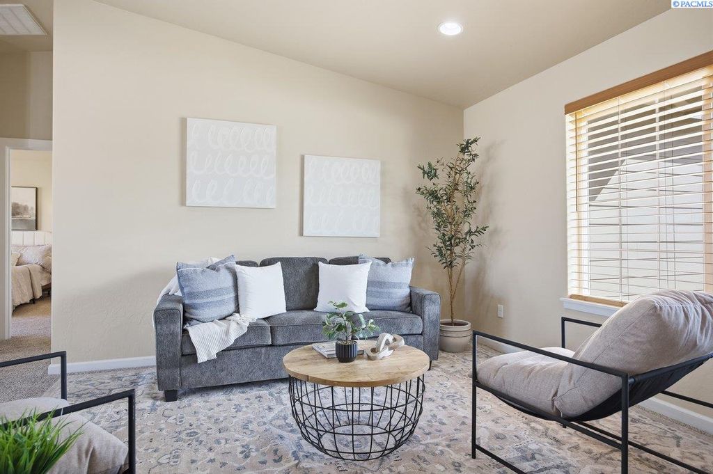 Photo of 3709 Morehouse Pl, Pasco, WA 99301 (MLS # 291559)