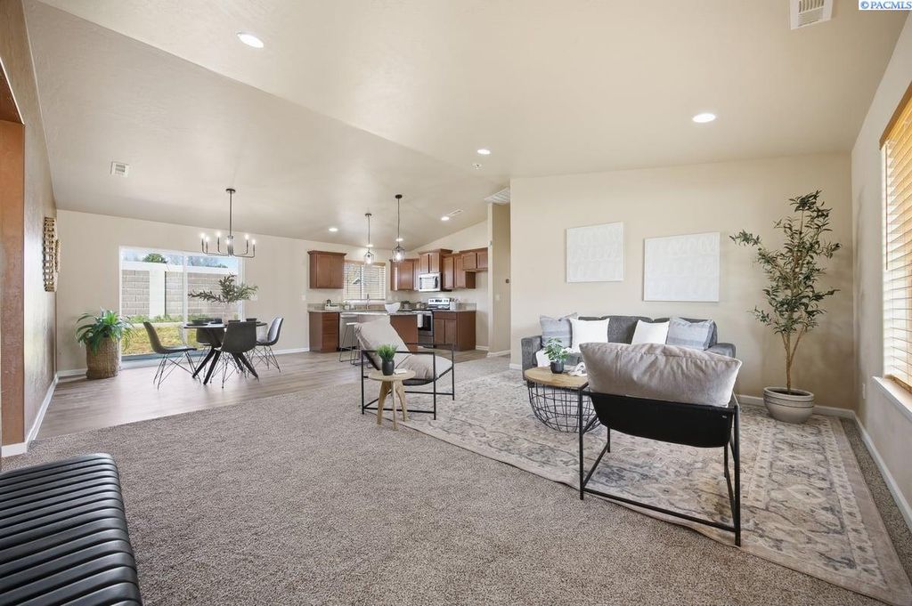 Photo of 3709 Morehouse Pl, Pasco, WA 99301 (MLS # 291559)