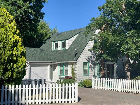 Photo of 240 SW Blaine Street, Pullman, WA 99163 (MLS # 290115)