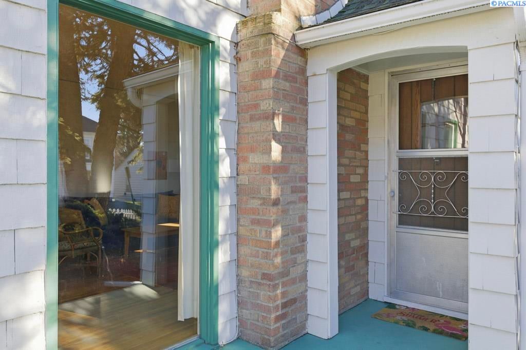 Photo of 240 SW Blaine Street, Pullman, WA 99163 (MLS # 290115)