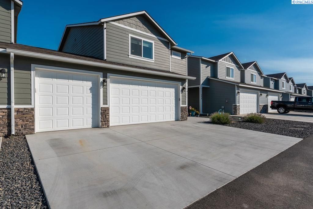 Photo of 486 Bedrock Loop, West Richland, WA 99353 (MLS # 289312)