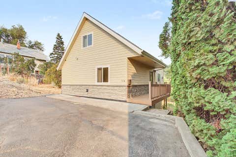 Photo of 510 NW State St, Pullman, WA 99163 (MLS # 294973)
