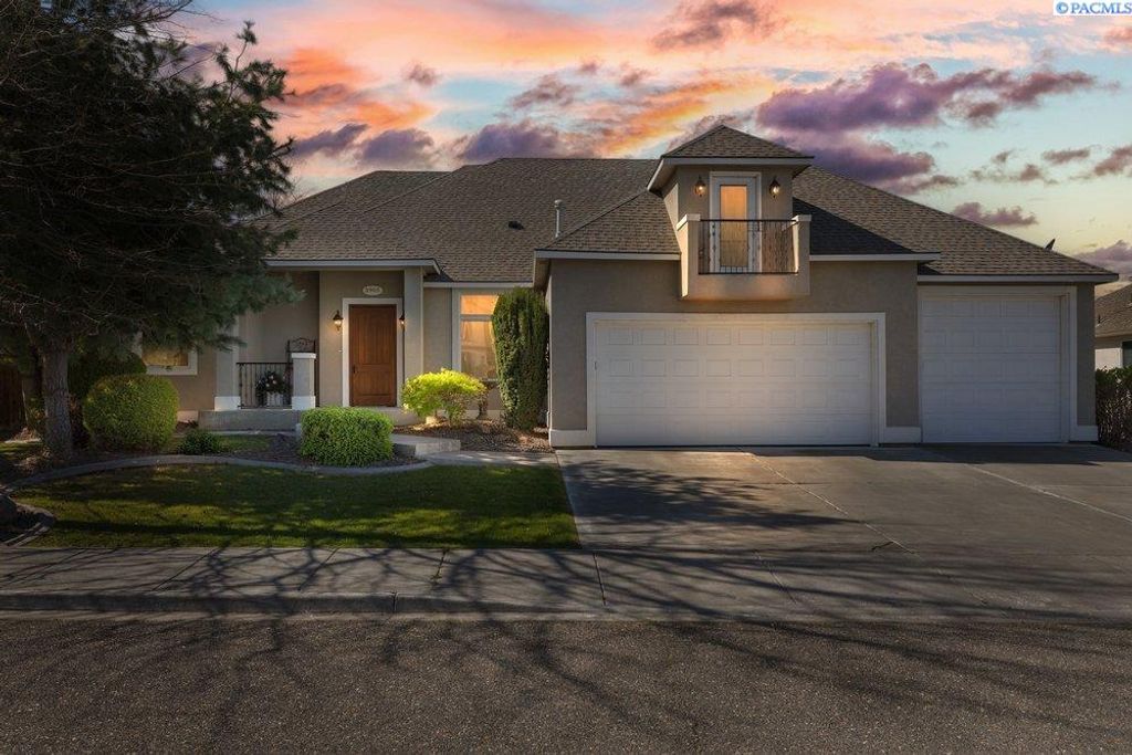 Photo of 3905 W 47th Ave, Kennewick, WA 99337 (MLS # 292101)