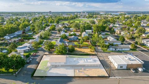 Photo of 814 Comstock St, Richland, WA (MLS # 287700)