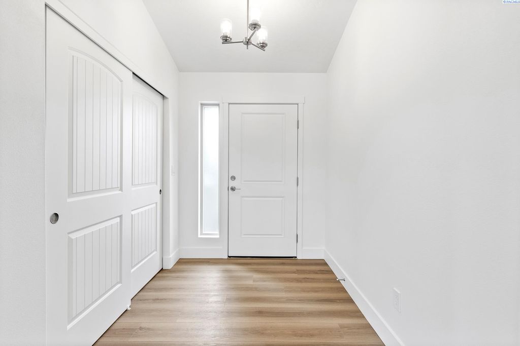 Photo of 2857 S Penn St, Kennewick, WA 99338 (MLS # 291362)