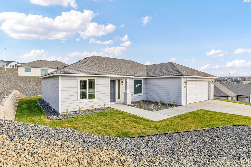 Photo of 2857 S Penn St, Kennewick, WA 99338 (MLS # 291362)