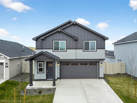 Photo of 757 Snowking St, Richland, WA 99352 (MLS # 294059)