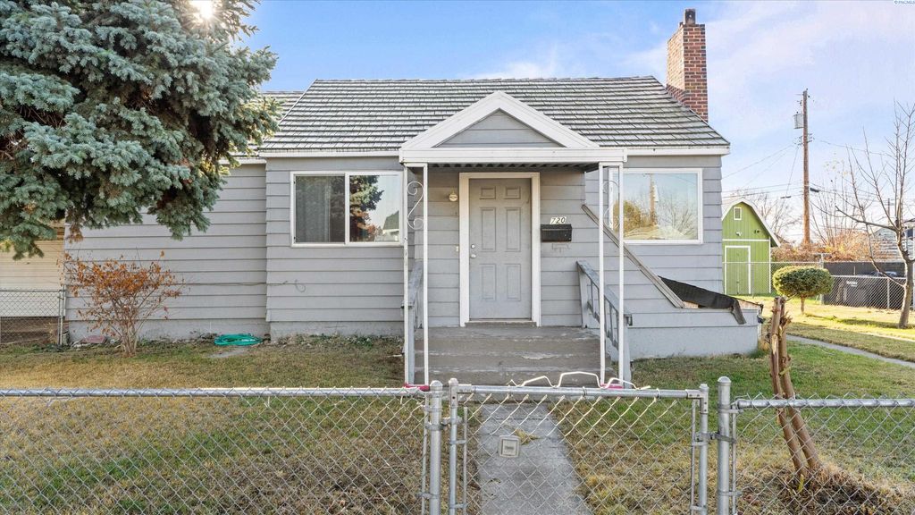 Photo of 720 W Sylvester Street, Pasco, WA 99301 (MLS # 289212)