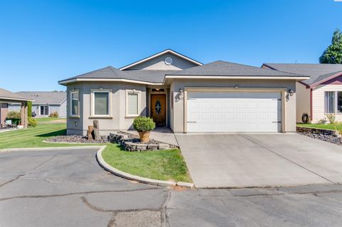 Photo of 107 Windsor Ln, Pasco, WA 99301 (MLS # 292063)