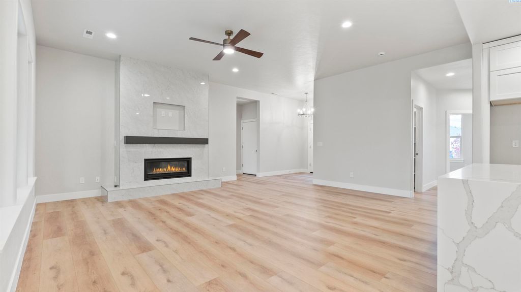 Photo of 1640 Palermo Ave, Richland, WA 99352 (MLS # 290796)