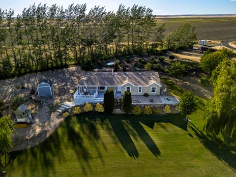Photo of 20 Daniels Road, Prosser, WA 99350 (MLS # 293771)