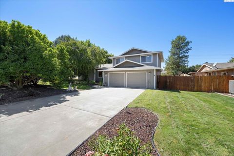 Photo of 2151 Sheridan Pl, Richland, WA 99352 (MLS # 288427)