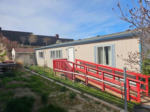 Photo of 623 Lonetree Lane, Richland, WA 99352 (MLS # 291484)