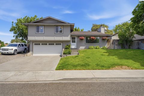 Photo of 8524 W Entiat Pl, Kennewick, WA 99336 (MLS # 293149)
