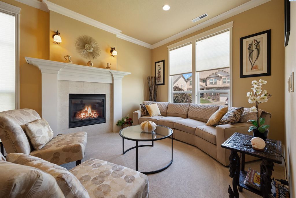 Photo of 2860 Sawgrass Loop, Richland, WA 99354 (MLS # 292424)