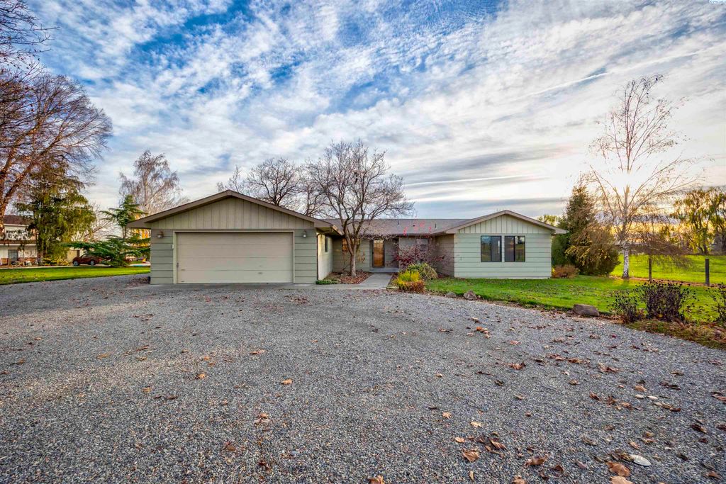 Photo of 10240 Van Belle Road, Sunnyside, WA 98944 (MLS # 289099)