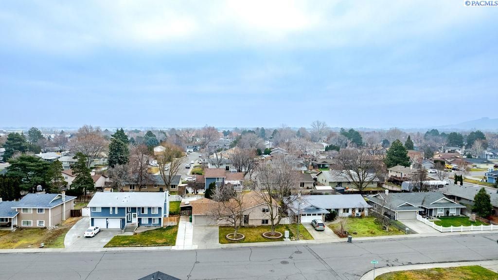 Photo of 504 N Louisiana Street, Kennewick, WA 99336 (MLS # 290368)