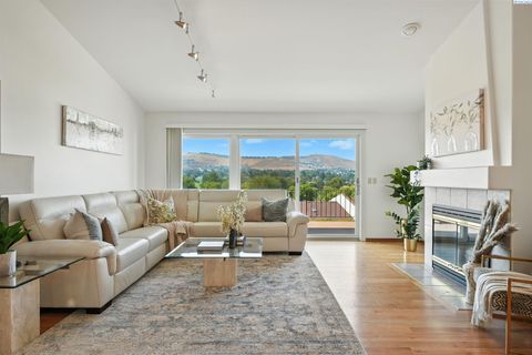 Photo of 1913 Meadows Dr N Dr, Richland, WA 99352 (MLS # 287578)