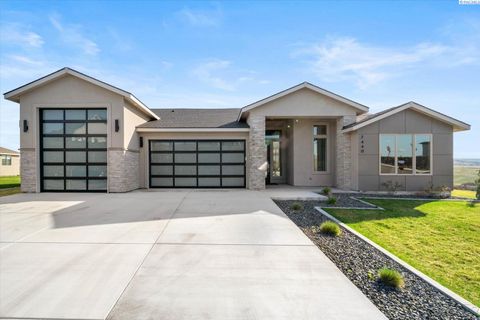 Photo of 7440 W 22nd Place, Kennewick, WA 99337 (MLS # 288787)